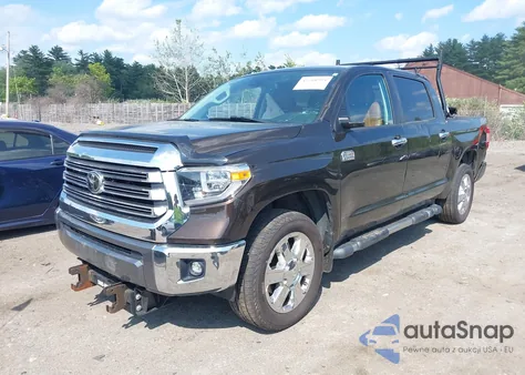 2019 Toyota Tundra 1794 5.7L V8 z USA, uszkodzony, nr VIN 5TFAY5F13KX810923